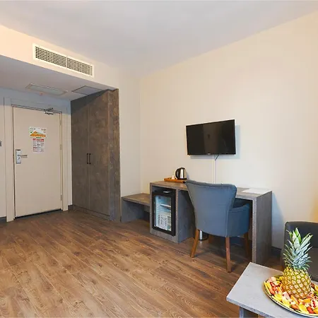Hotel Grand Royal