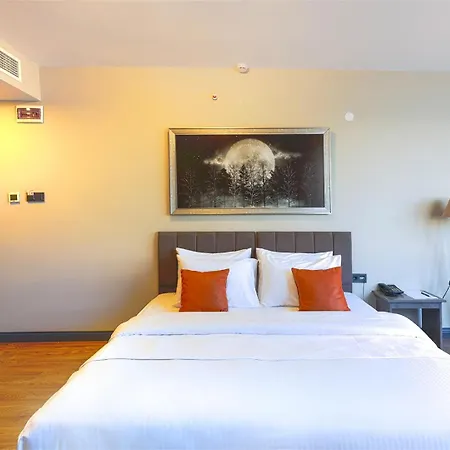 Grand Royal Hotel
