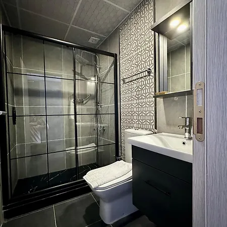 Hotel Grand Royal