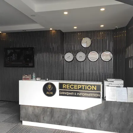 Grand Royal Hotel